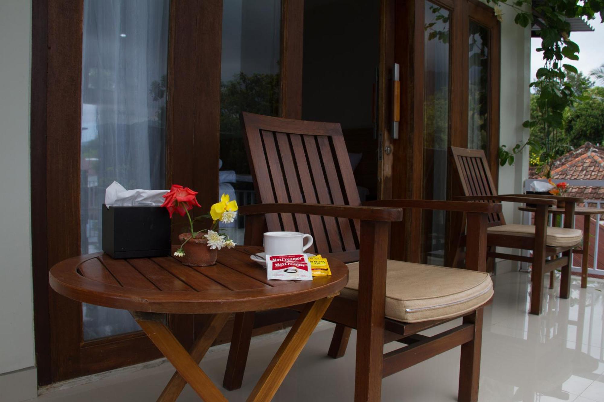 Mandhasativa Homestay Singaraja Extérieur photo