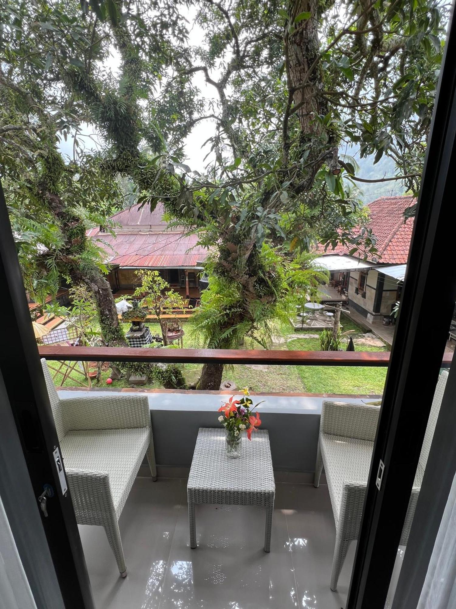 Mandhasativa Homestay Singaraja Extérieur photo